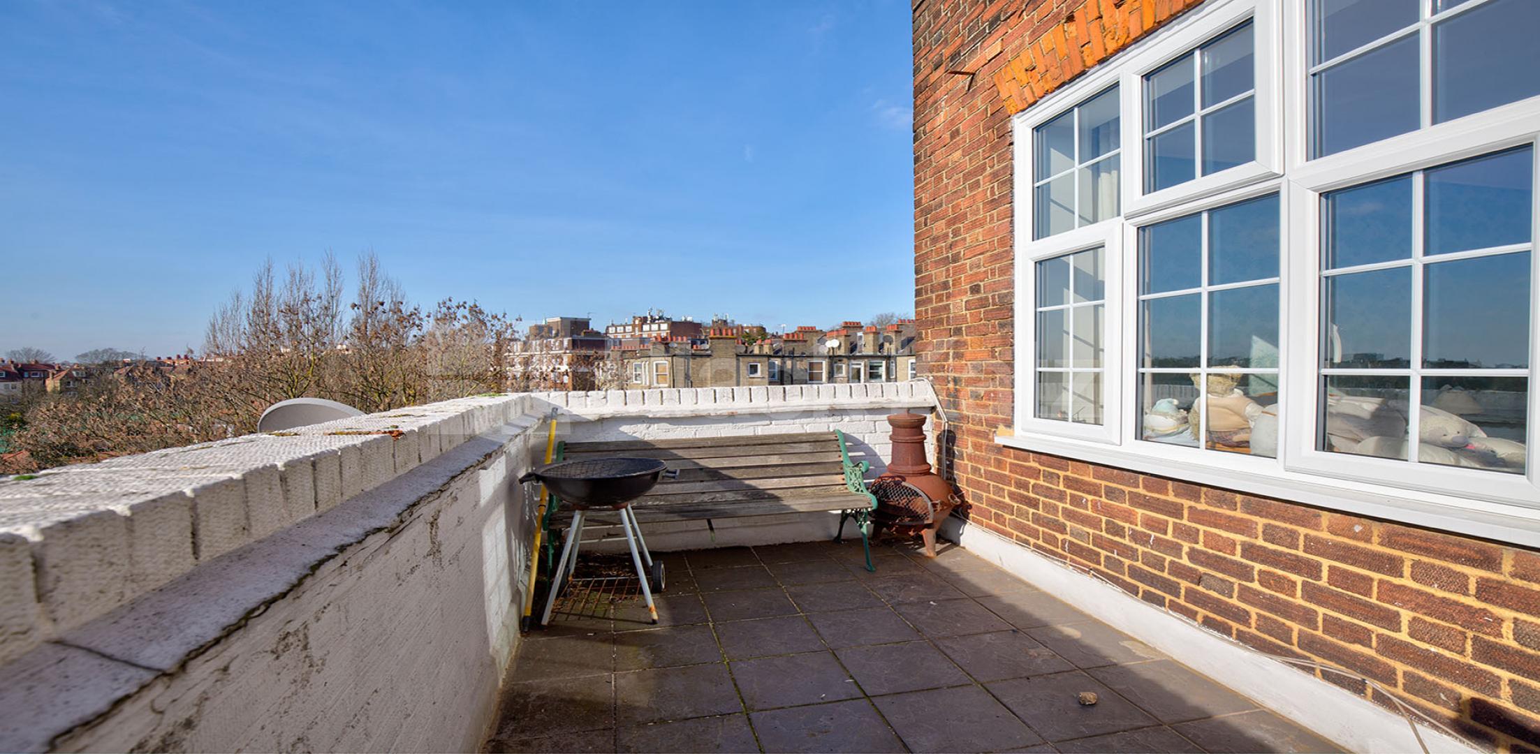 			2 Bedroom, 1 bath, 1 reception Flat			 Finchley Road, Finchley Road - Swiss Cottage